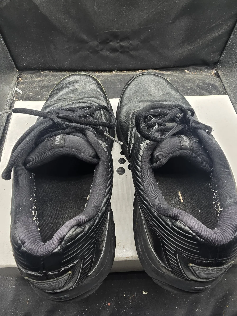 Brooks Men's‎ Black Athletic Lace-Up Running Shoes